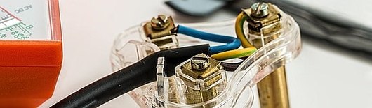Mains flex cable wired in UK plug.